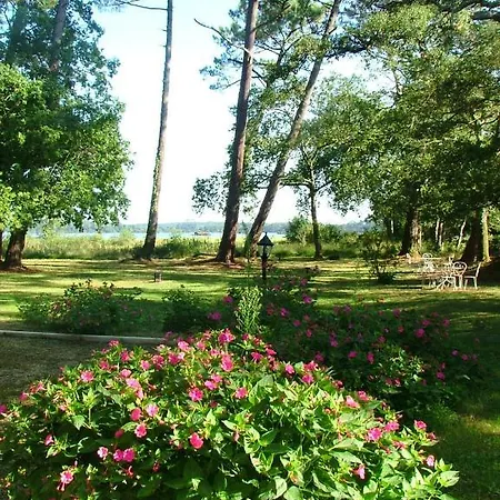 De L'etang Blanc Hotell 3*
