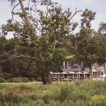 Hotel De L'etang Blanc 3*