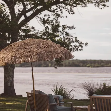 Hotel De L'etang Blanc