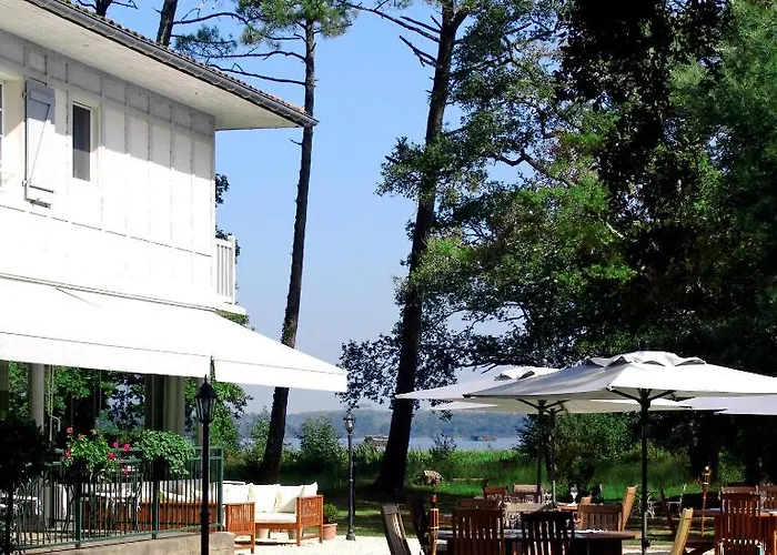 Hotel De L'etang Blanc 3*