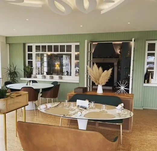 De L'etang Blanc Hotel 3*