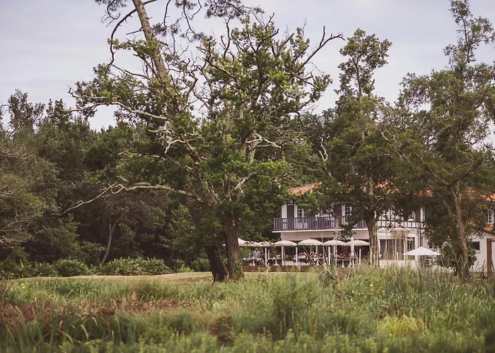 Hotel De L'etang Blanc 3*