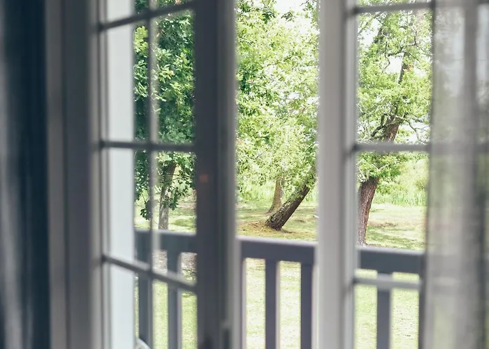 De L'etang Blanc Hotel